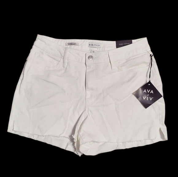 NWT Ava & Viv Women's Midi High Rise White Denim Shorts 16 - Picture 1 of 5
